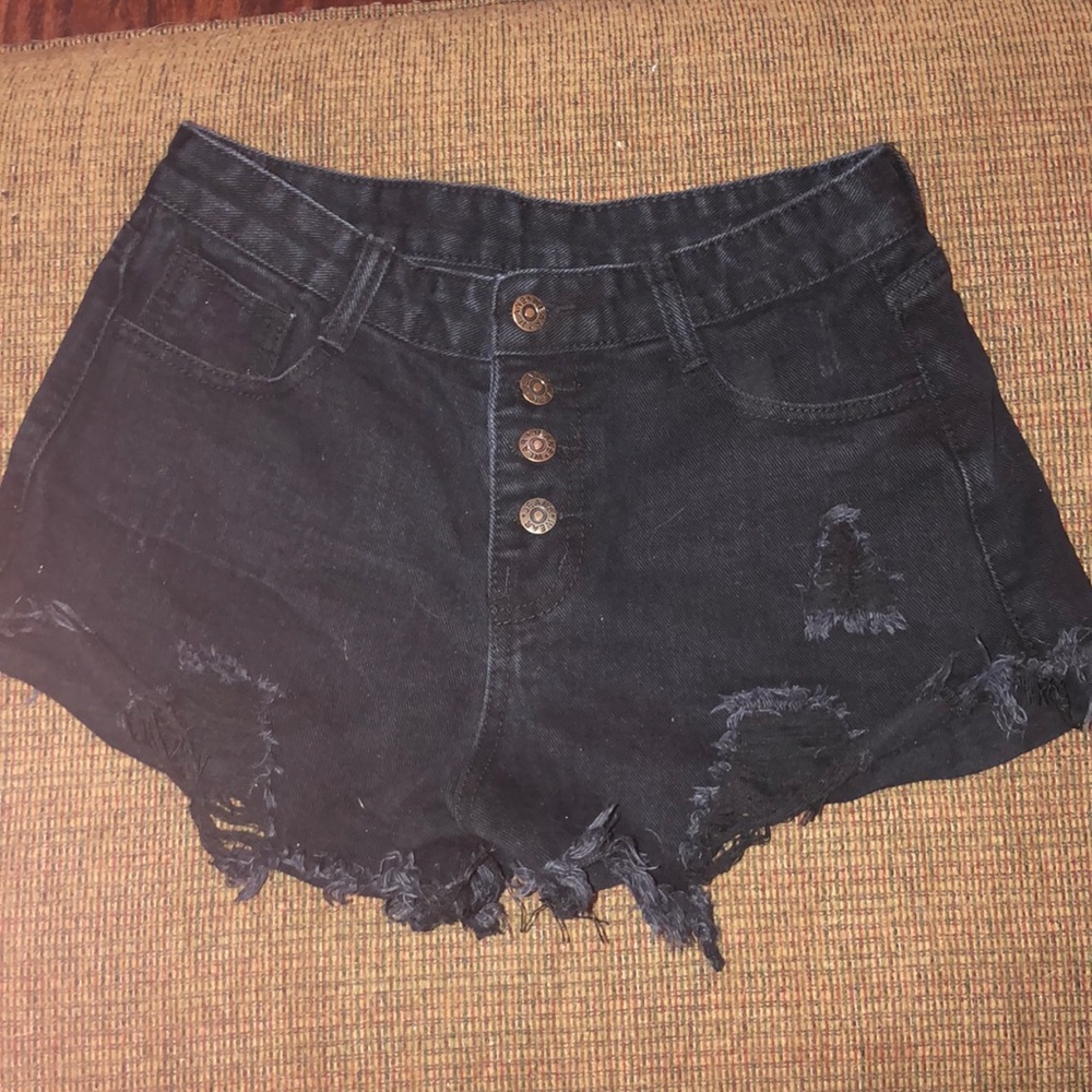 NWOT Black ripped jean shorts